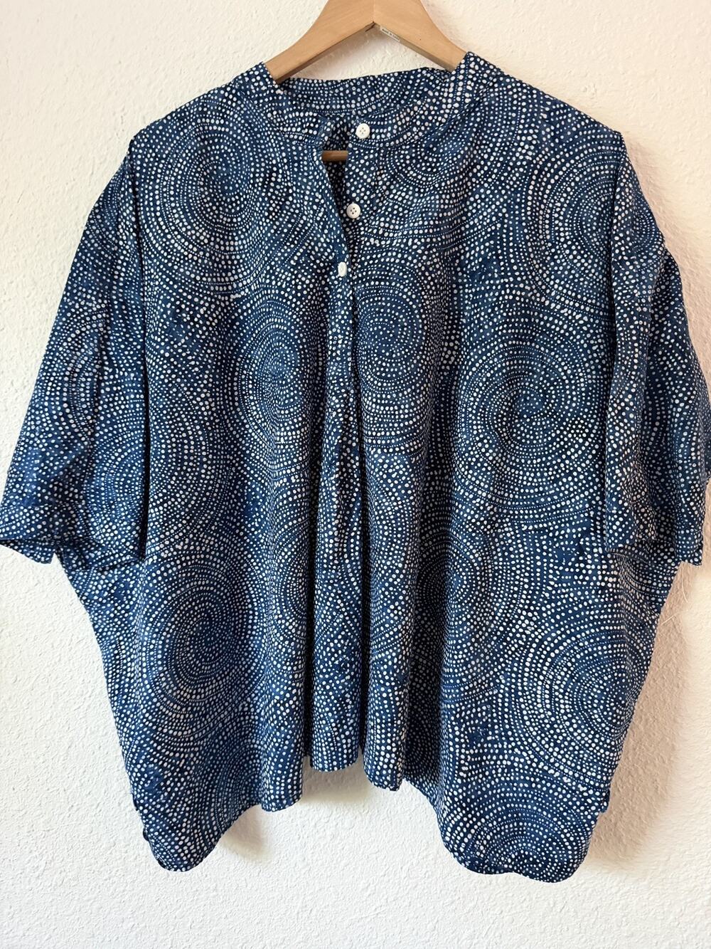 Blue Plus Women’s Sz 2X (?) Columbia PFG Dot Batik Print Popover Tunic Shirt